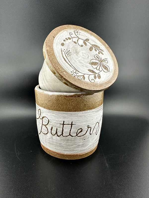 Pottery by Giselle Reiter